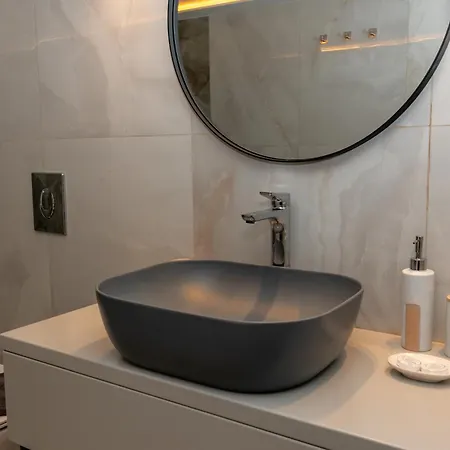 Apartment Lumea *